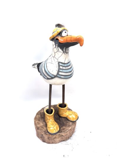Möwe mit Stiefeln und Hut 1